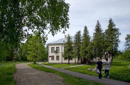 Олонец Олонец
