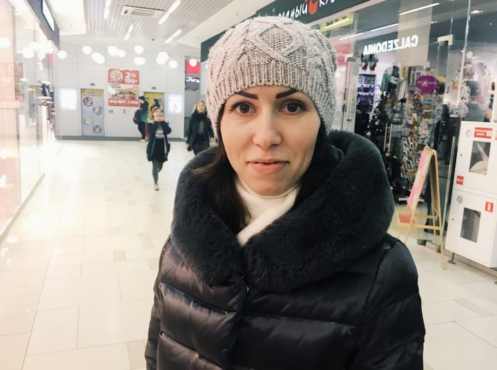 iuydi-v-gorode-novii-god