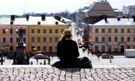 финляндия весной, девушка спиной, город, фото, отдых