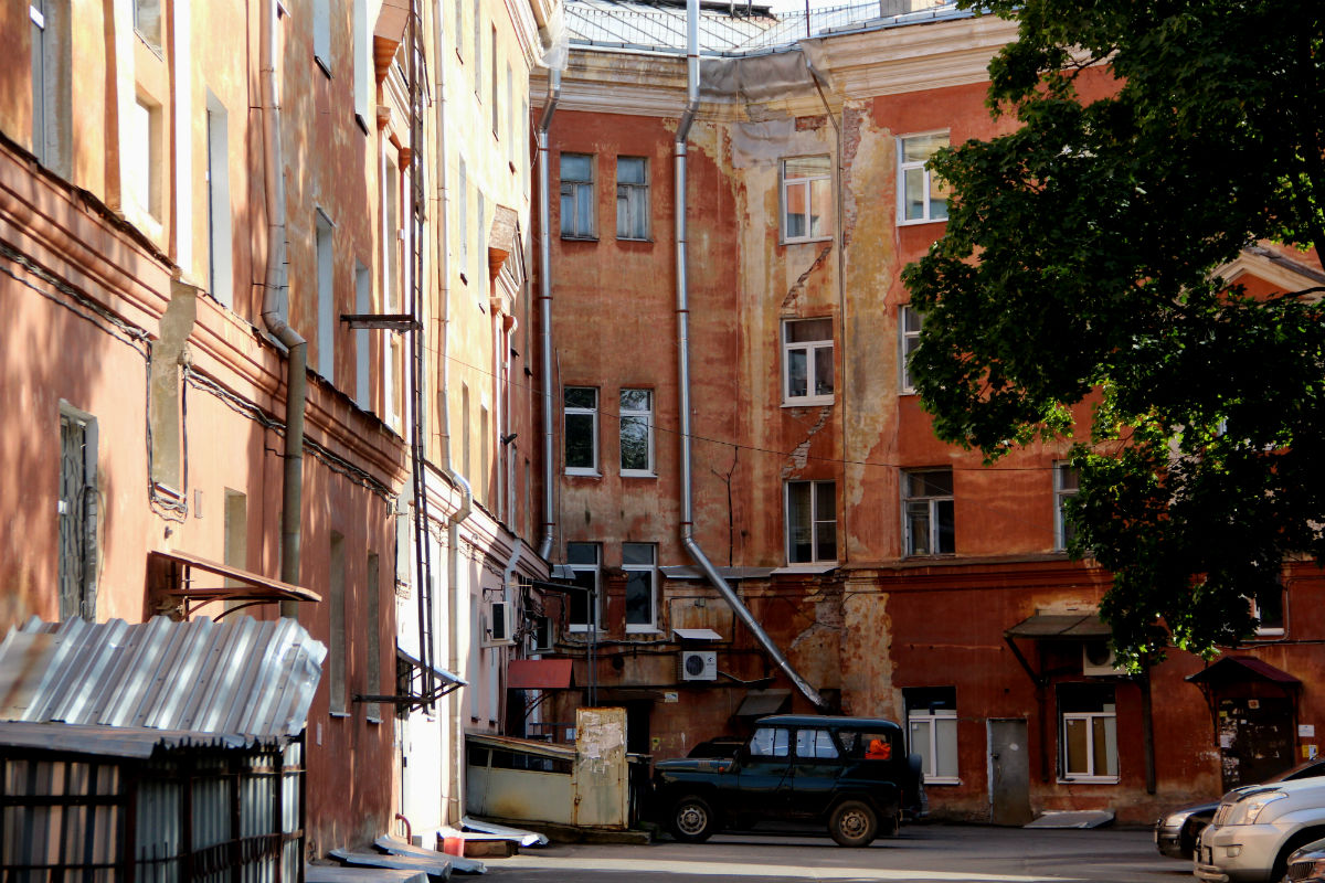 Красиво снаружи, уродливо внутри: показываем изнанку большого ремонта в  Петрозаводске