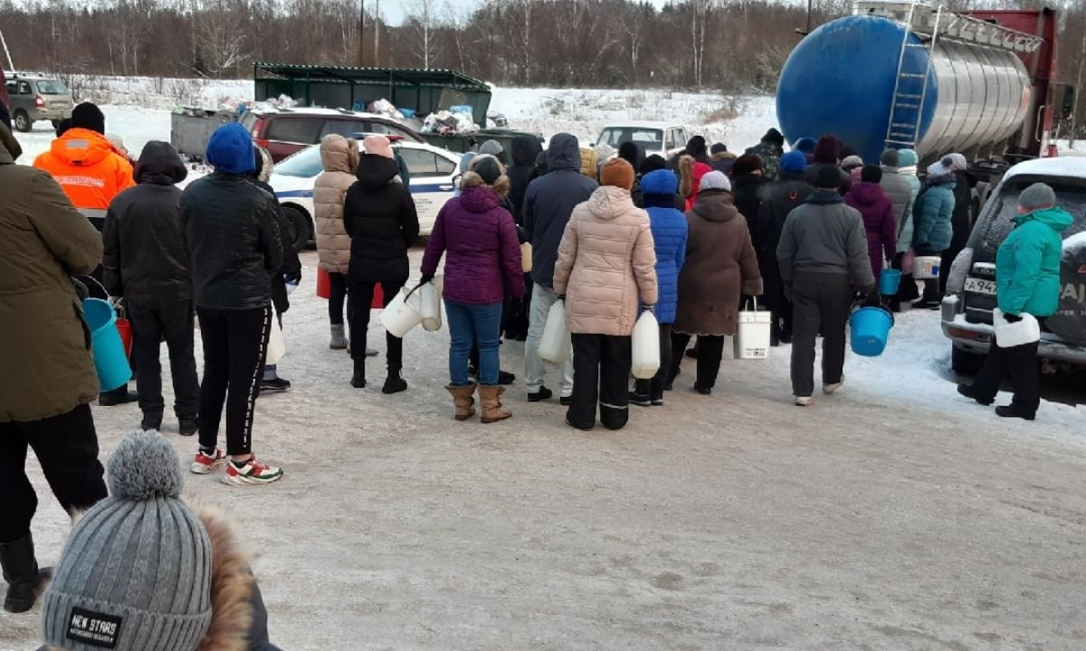 Меньше съешь — меньше сходишь в санузел». Жители Питкяранты рассказывают,  как пятые сутки выживают без воды