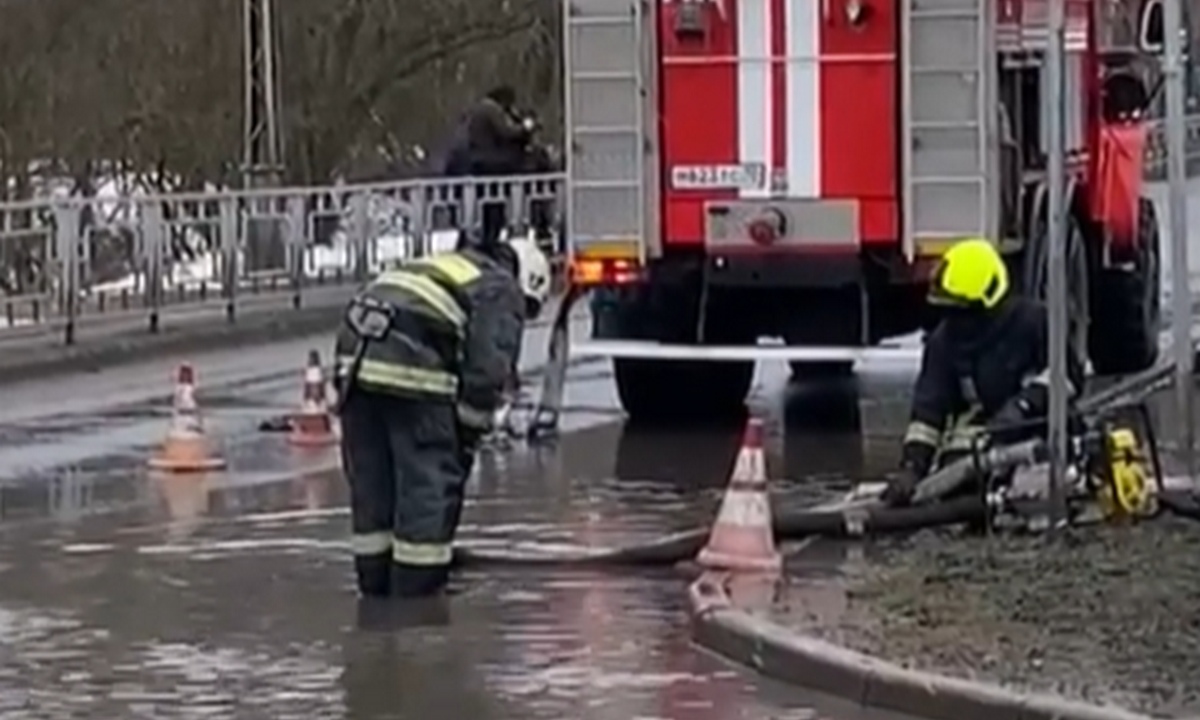 пожарные на улице Петрозаводск