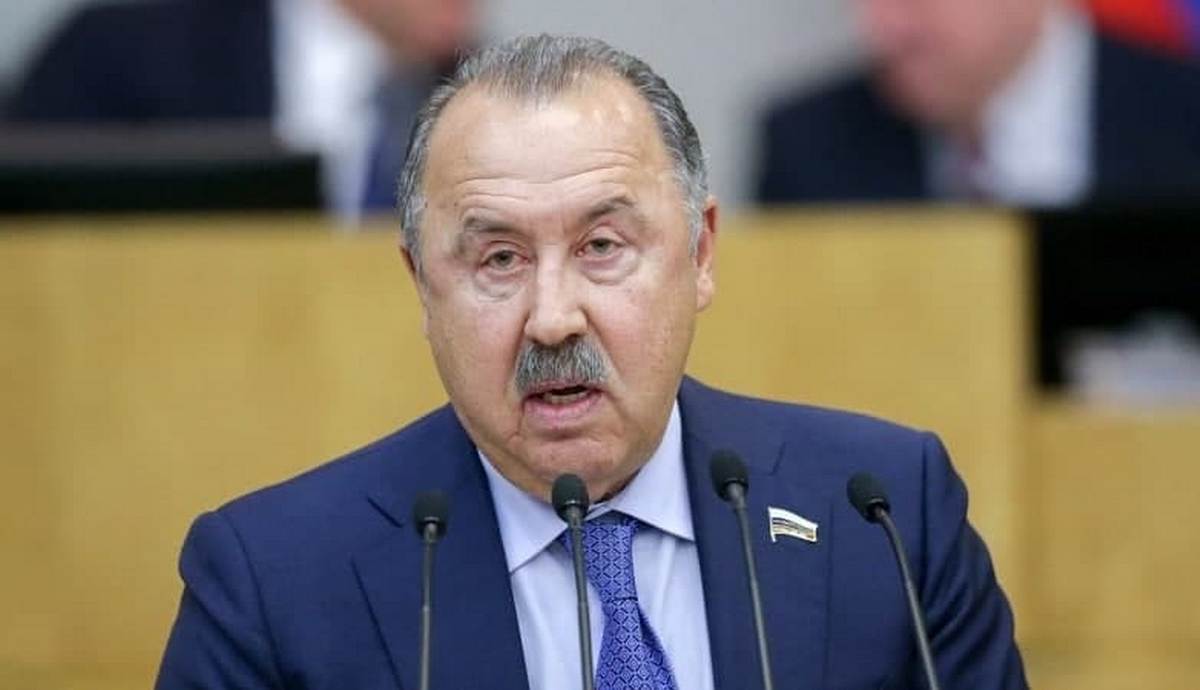 Валерий Газзаев
