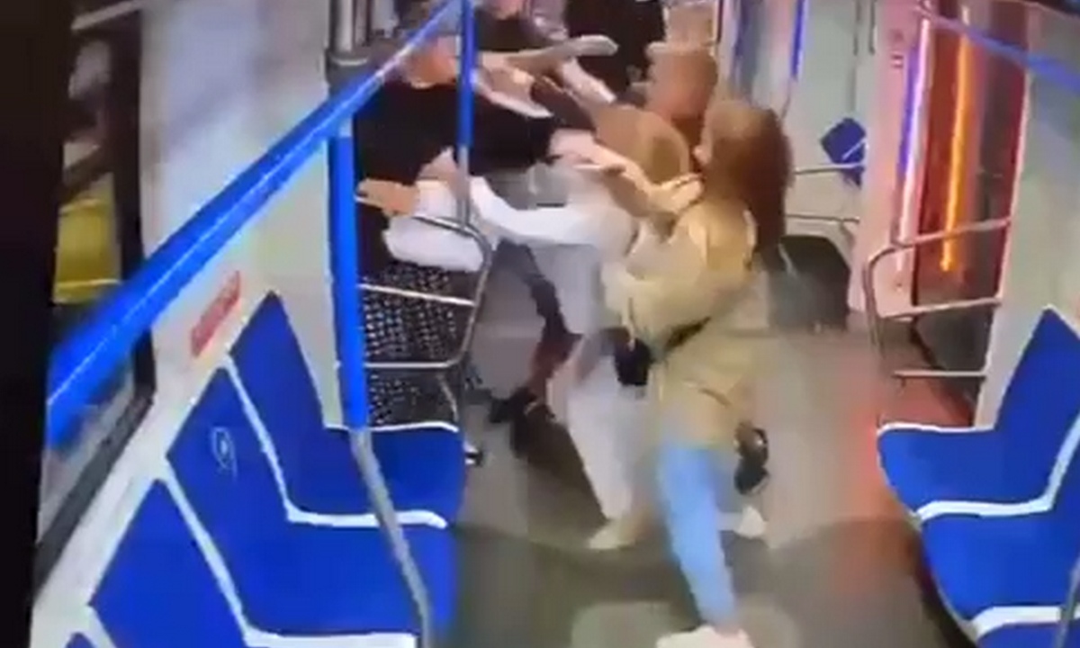 драка в метро
