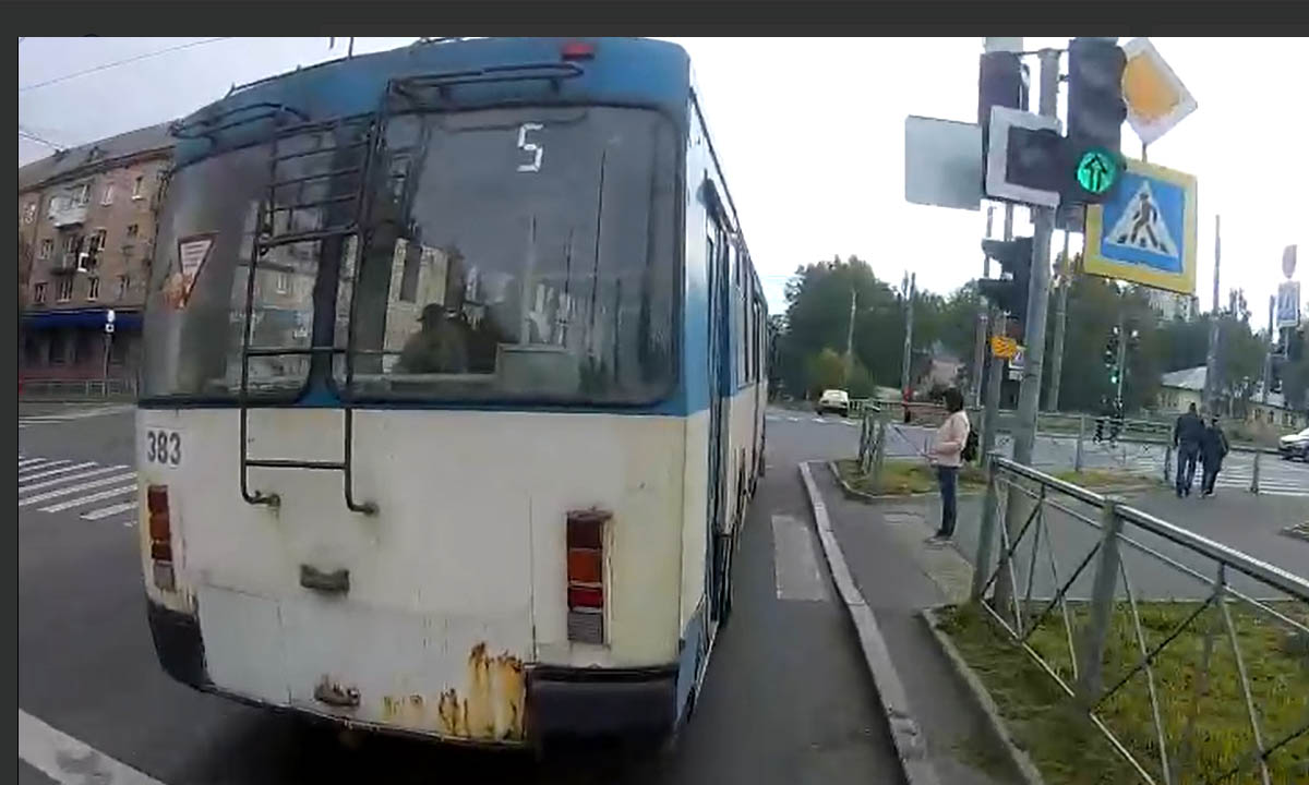 «Это трыднец»: петрозаводчане рассказывают, как ездят подаренные Петербургом троллейбусы