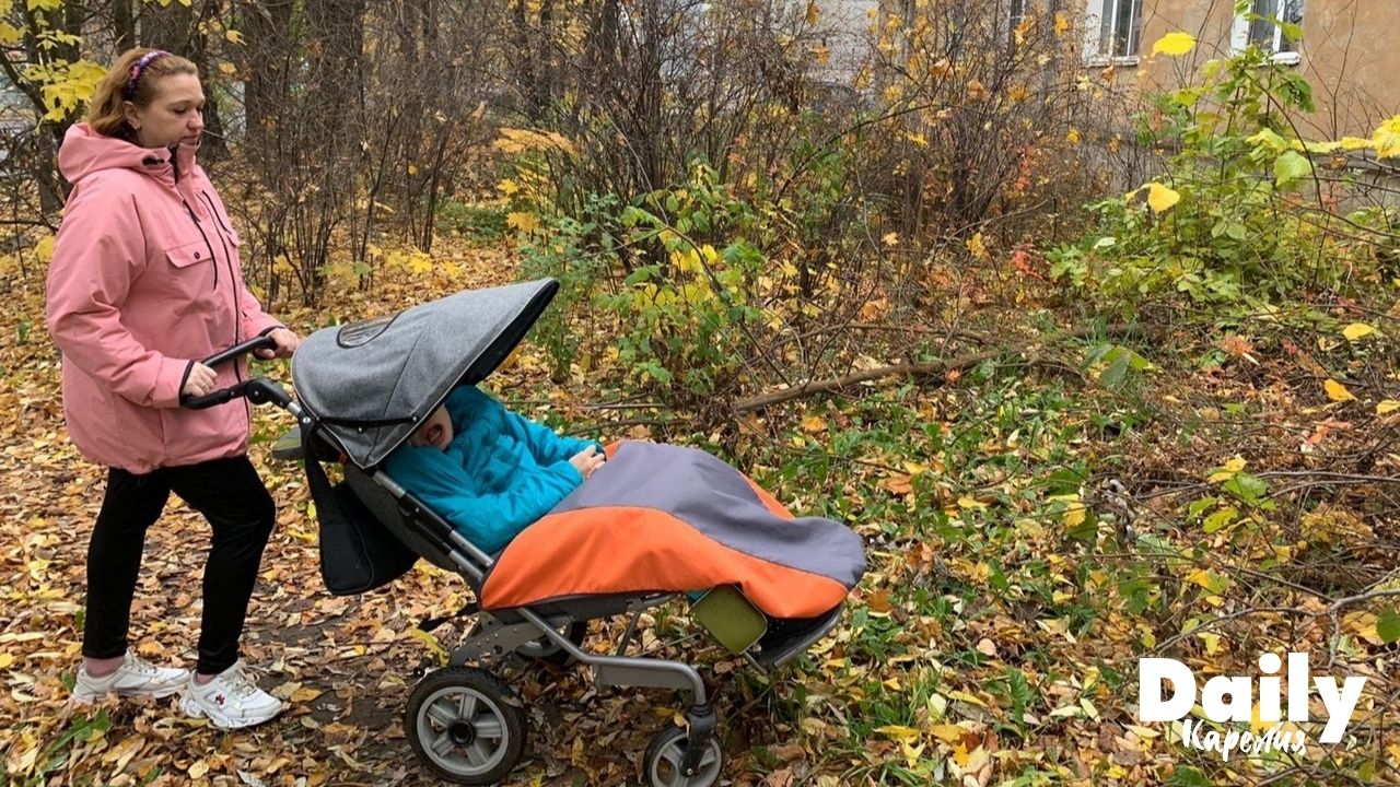 В Петрозаводске собирают деньги на пандус для 14-летней Полины, страдающей  от редкого генетического заболевания