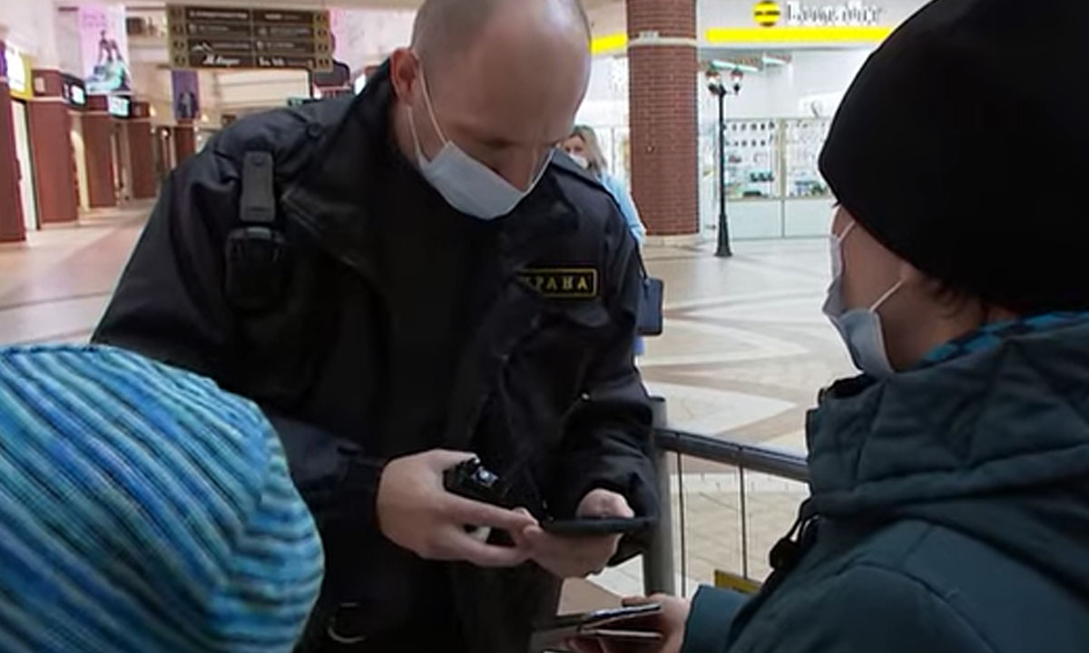 В Петербурге вводят QR-коды для посещения общественных мест