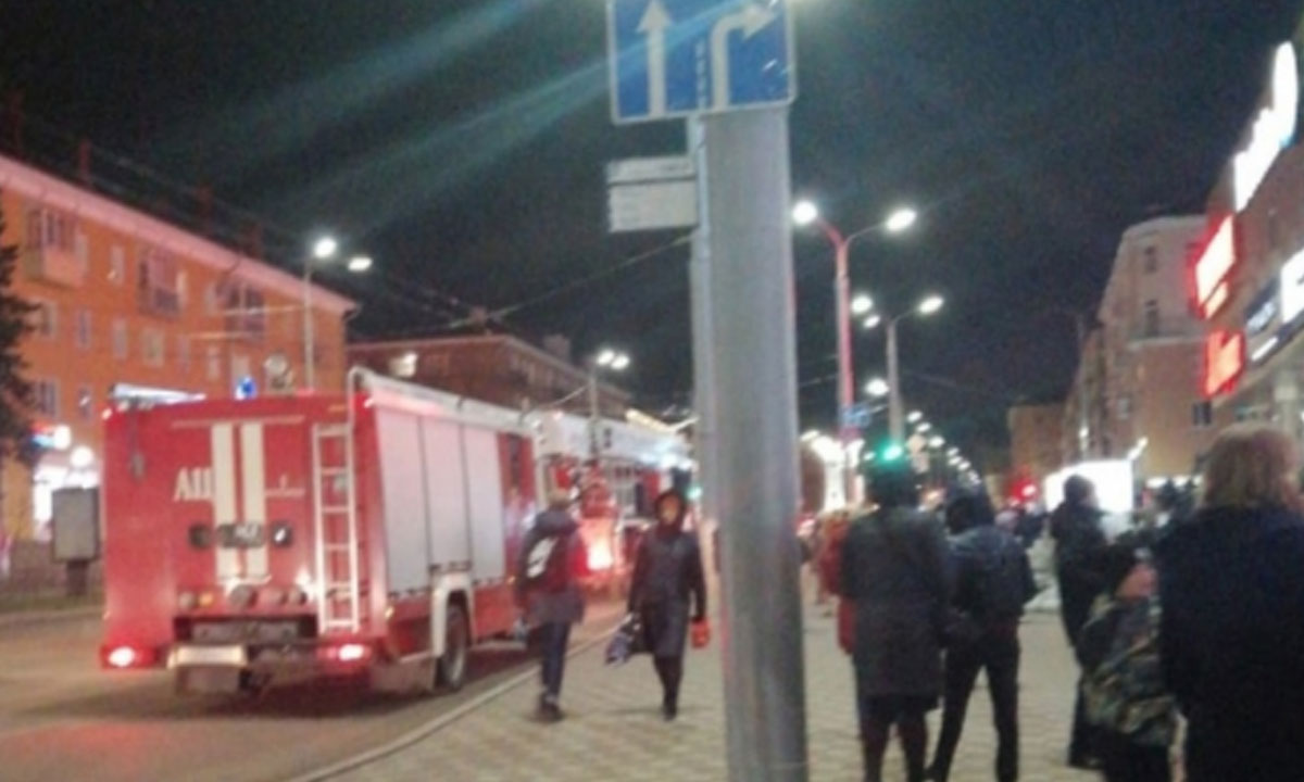 «Минусануть пожароохранную систему». Петрозаводчане возмущены, как организована эвакуация в «Макси»
