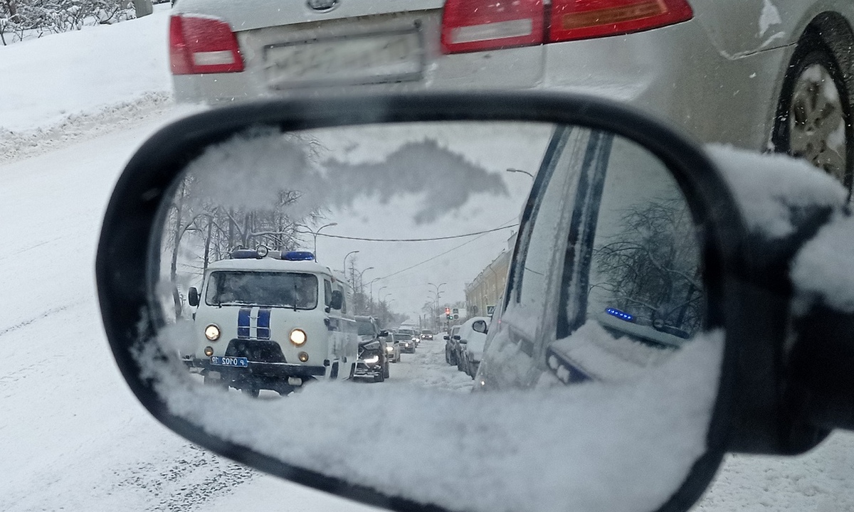 Автомобиль сбил маму и 11-летнюю дочку на пешеходном переходе | 17.01.2022  | Новости Петрозаводска - БезФормата