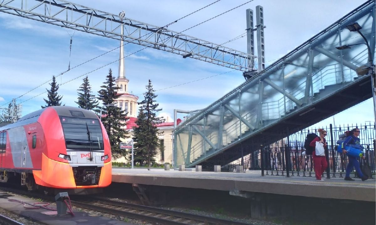 В РЖД прокомментировали падение трёхлетнего ребенка под «Ласточку» |  16.04.2022 | Новости Петрозаводска - БезФормата