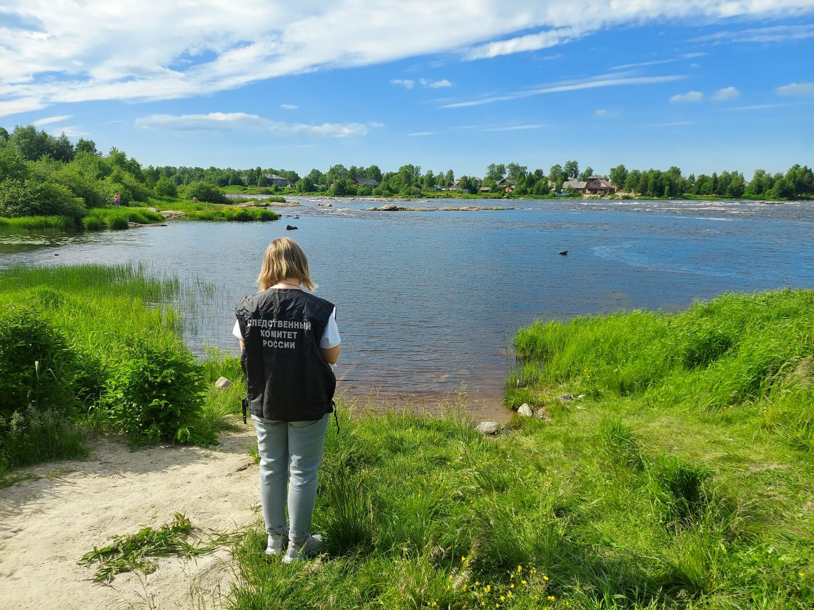 Карелия купаться. Река выг Беломорск. Беломорский район Карелия. Фотосессия у реки. Купаемся в Карелии.