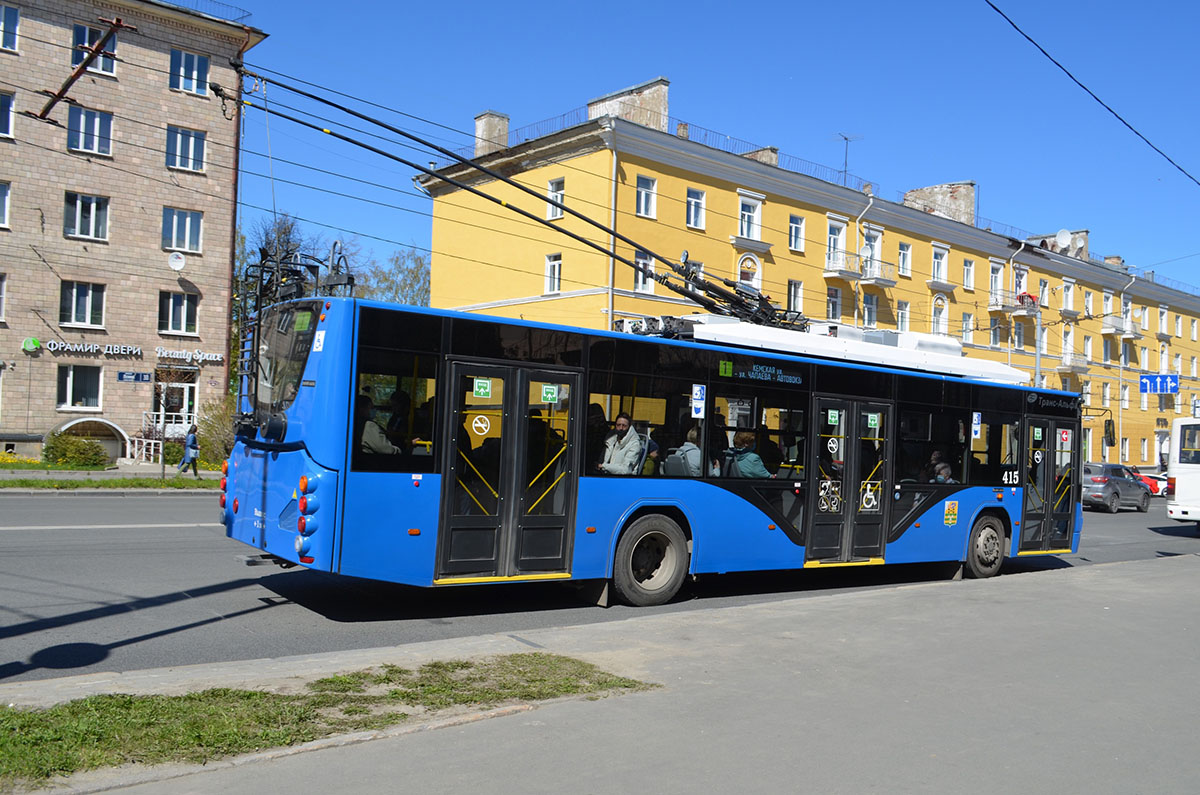 В троллейбусах Петрозаводска заработала карта «Тройка»