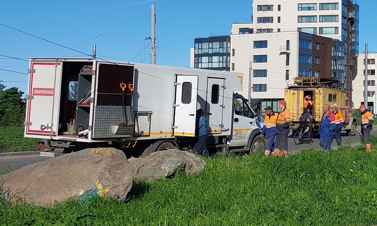 Губерния дейли петрозаводск. Дом без воды. Дома для переселенцев в Петрозаводске. Работник теплосетей. Ураган.