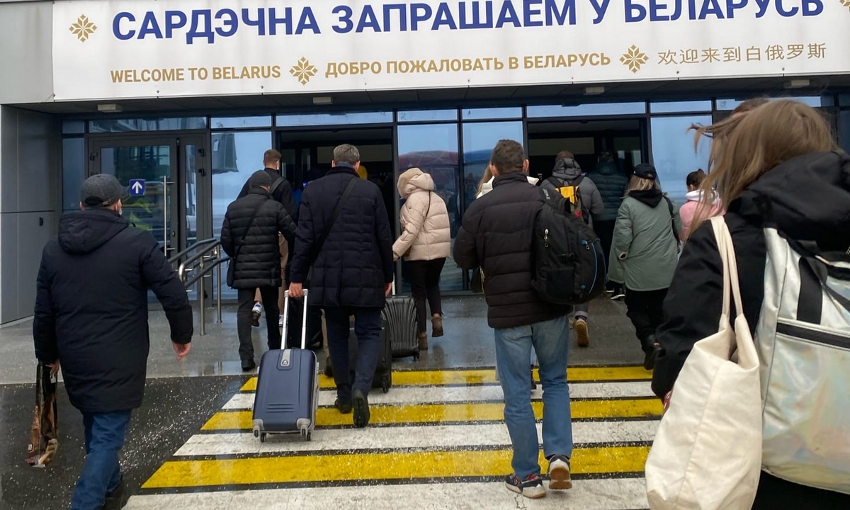 Россияне  массово ринулись на шоппинг-туры в Белоруссию