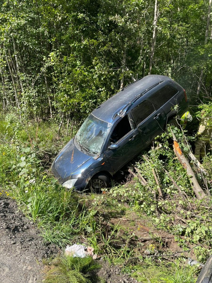 Будущее пришло — летающие авто». В Карелии за минувшие сутки три машины  вылетели в кювет