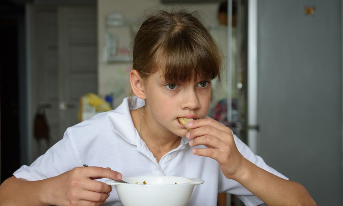 «Детский организм не всеяден»: названы главные ошибки в питании детей