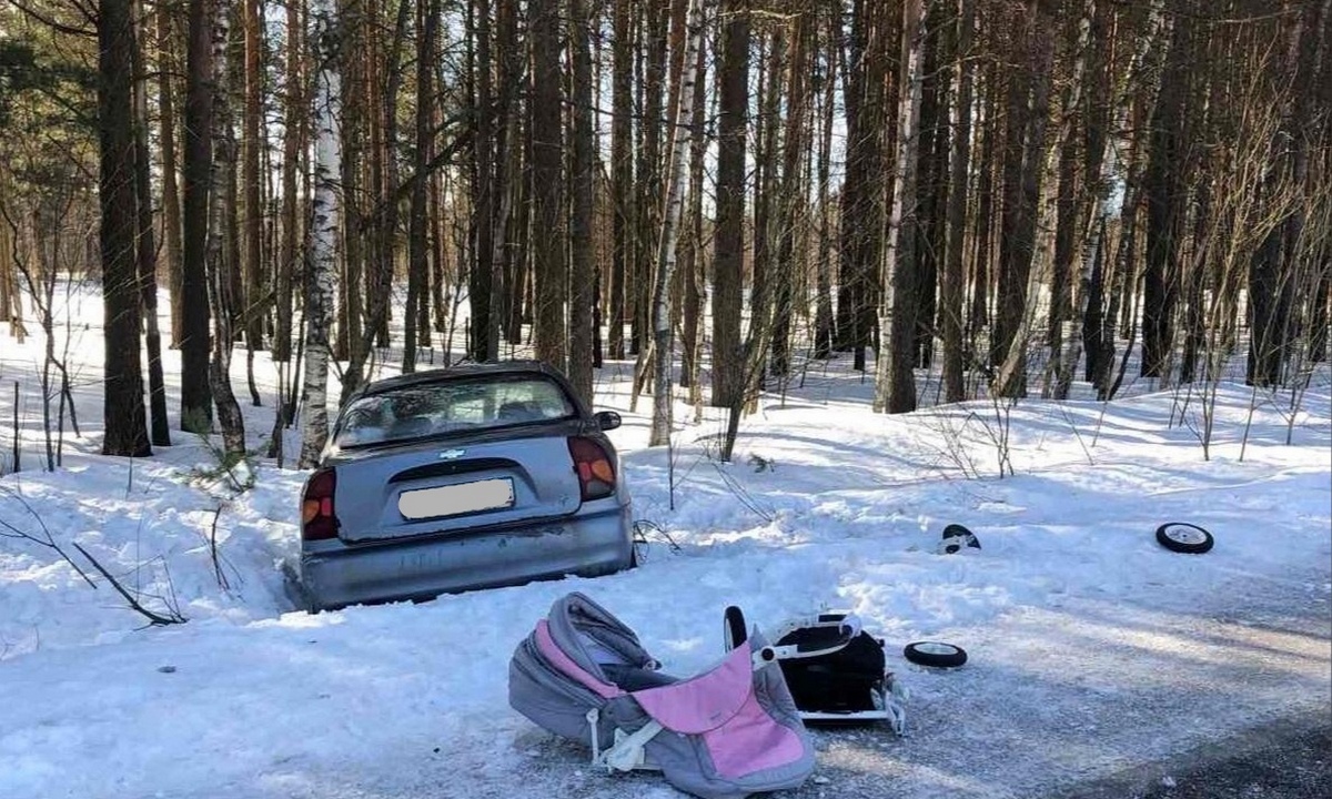 Страшная авария в Карелии: сбили маму с 8-месячным ребенком | 17.03.2023 |  Новости Петрозаводска - БезФормата