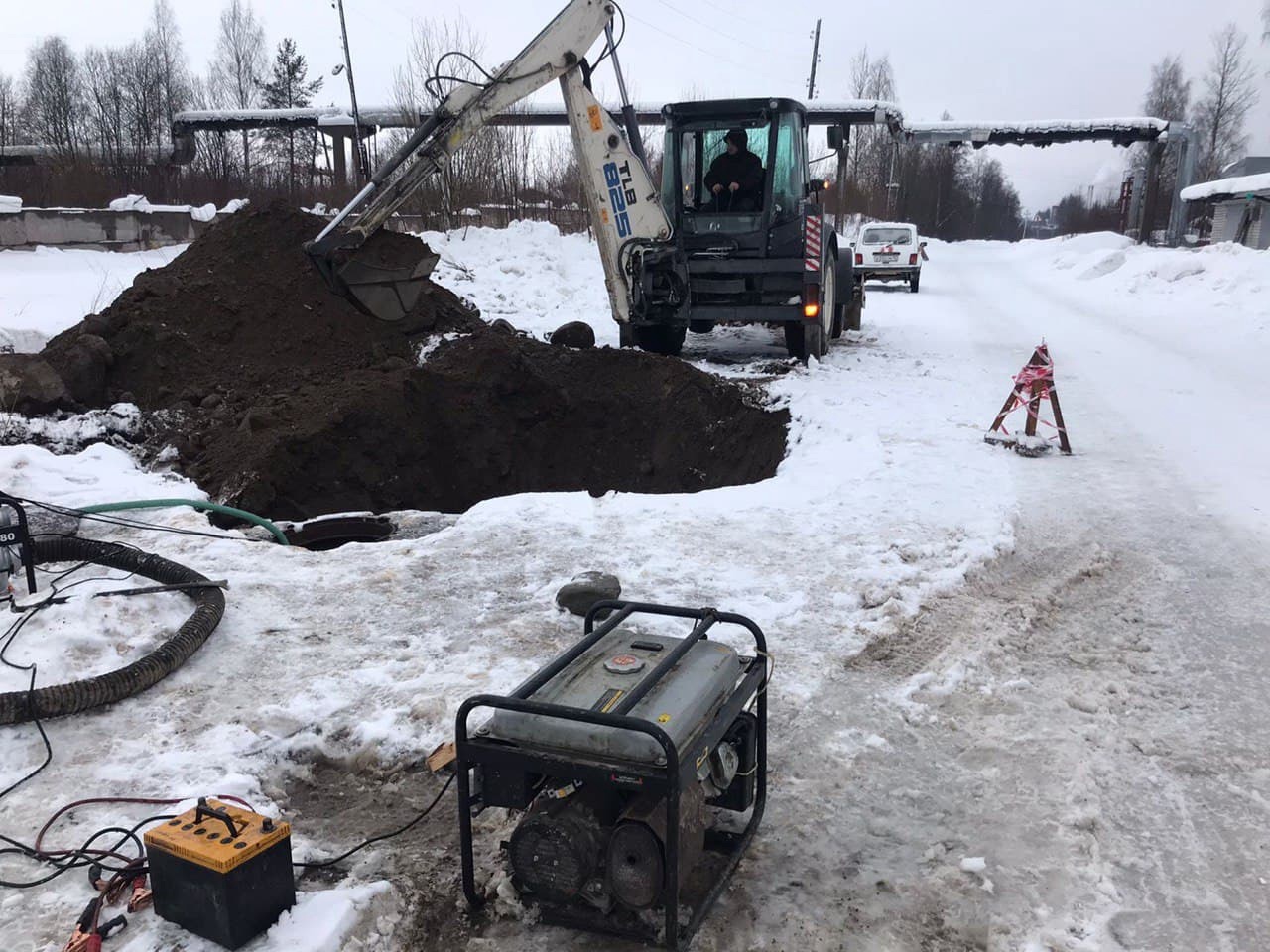 Работа в суоярви. Прорвало водопровод. Авария на водопроводе. Устранение аварий на водопроводных сетях.