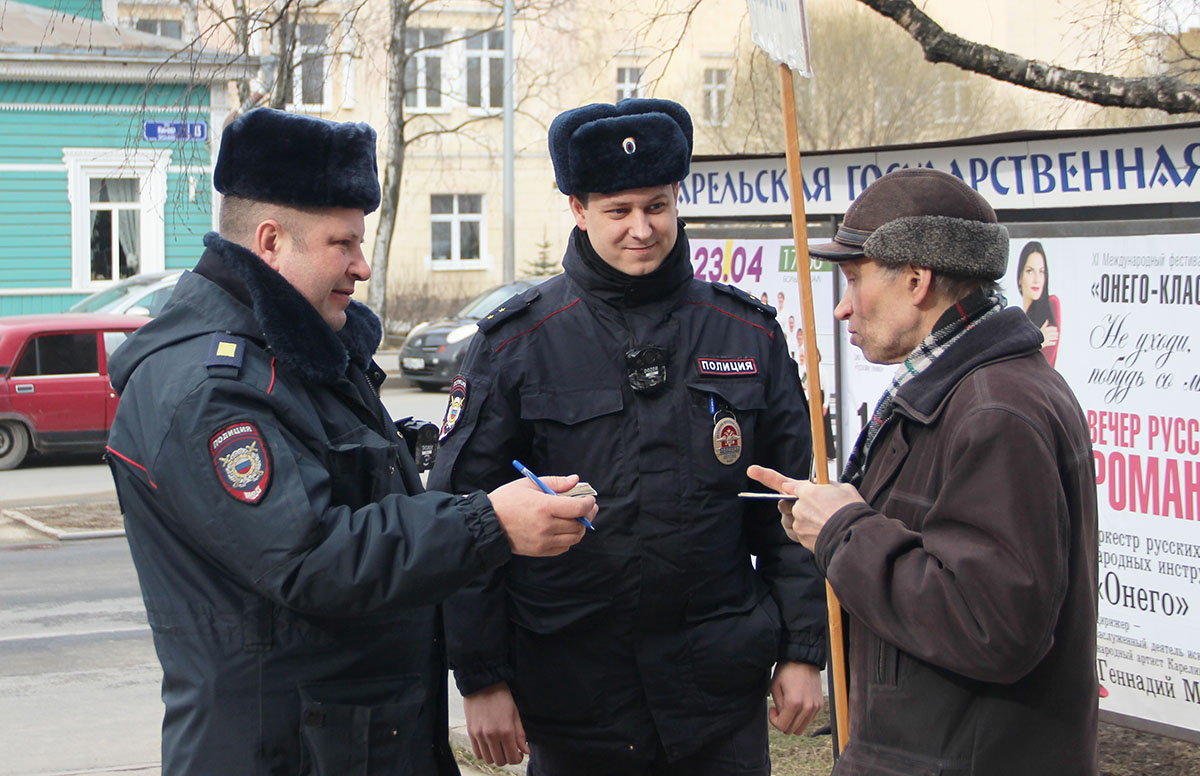 Житель Петрозаводска три года пытается заставить коммунальщиков соблюдать  закон