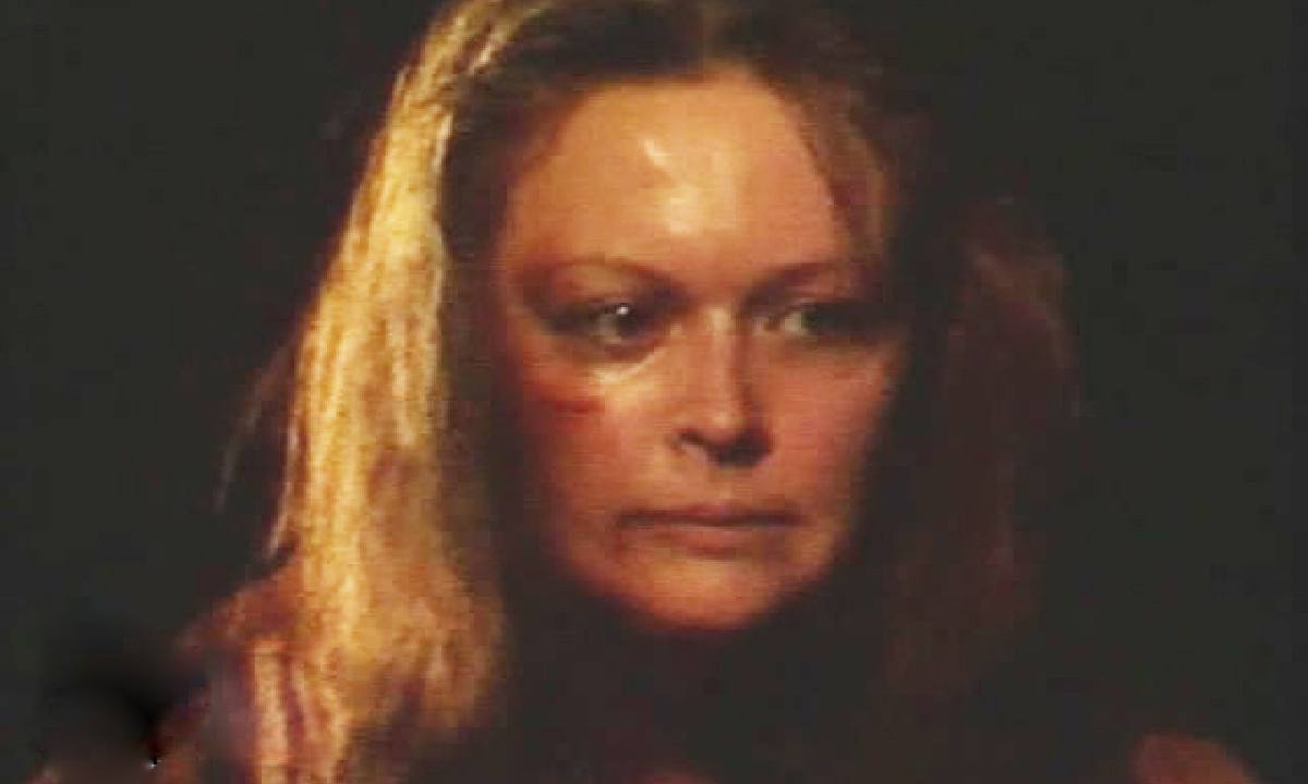 Лежала голая со сломанной челюстью». Пропавшую 63-летнюю актрису нашли  избитой