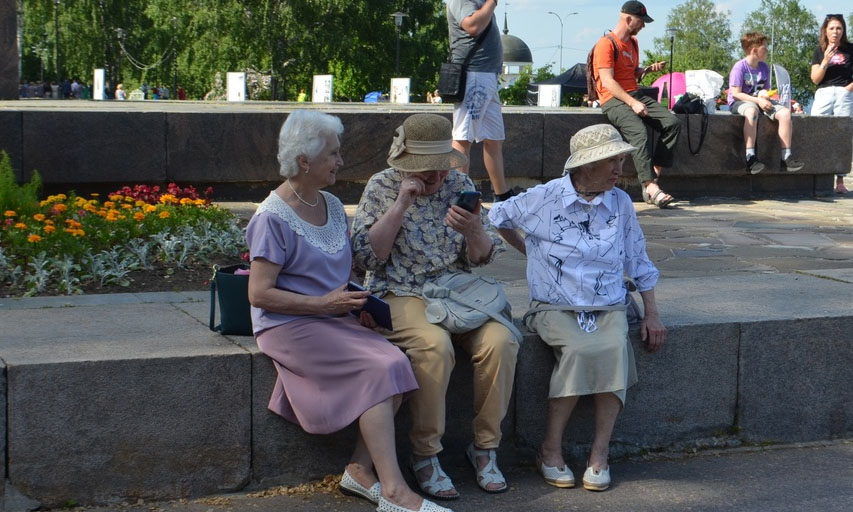 Каким пенсионерам повысят с 1 апреля. Пенсионеры. Пенсионеры в России. Пенсионеры блокадного. Что ожидать пенсионерам с 1 июня.