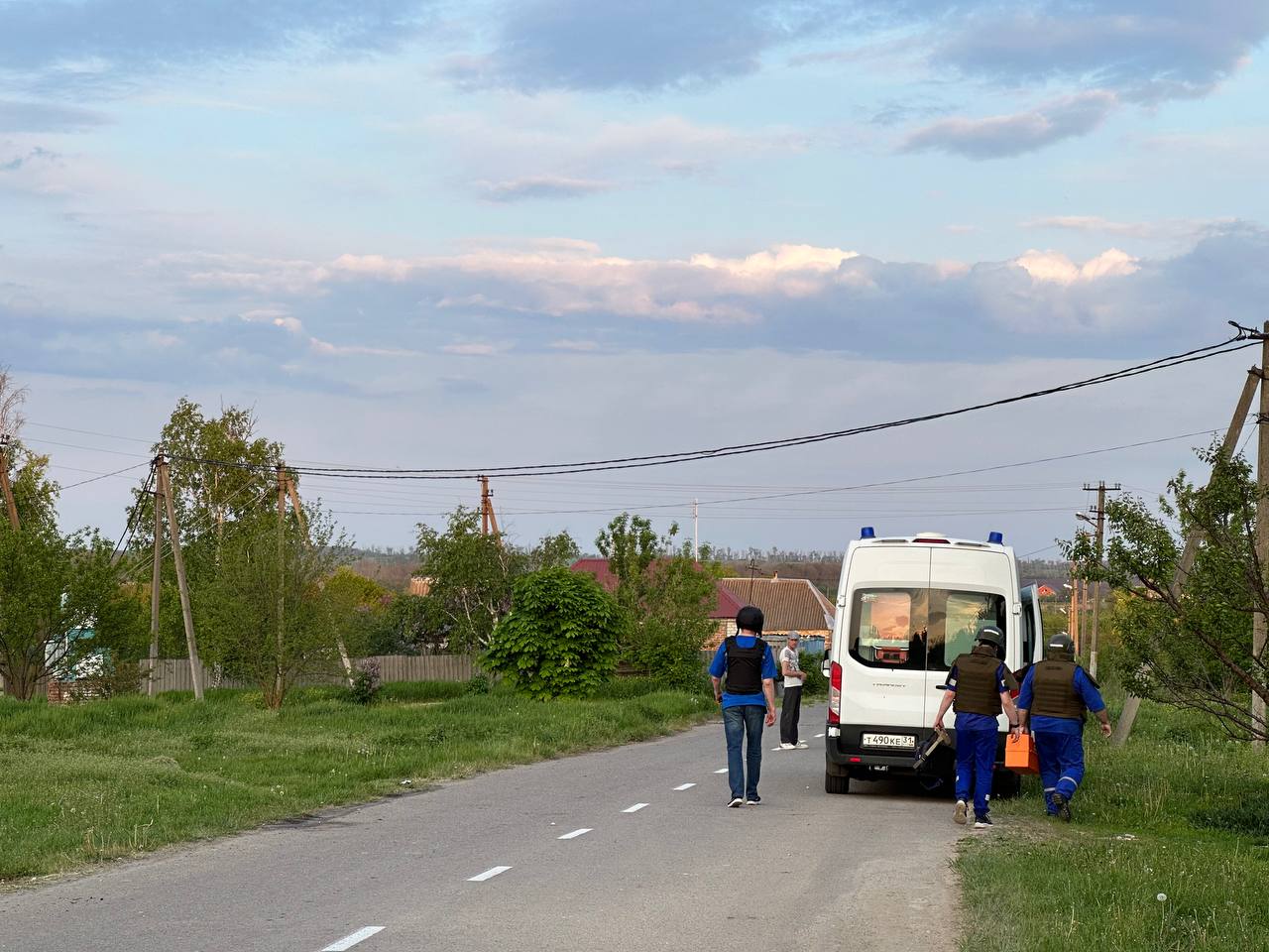 Мужчина и женщина, приехавшие сажать картошку, погибли при обстреле