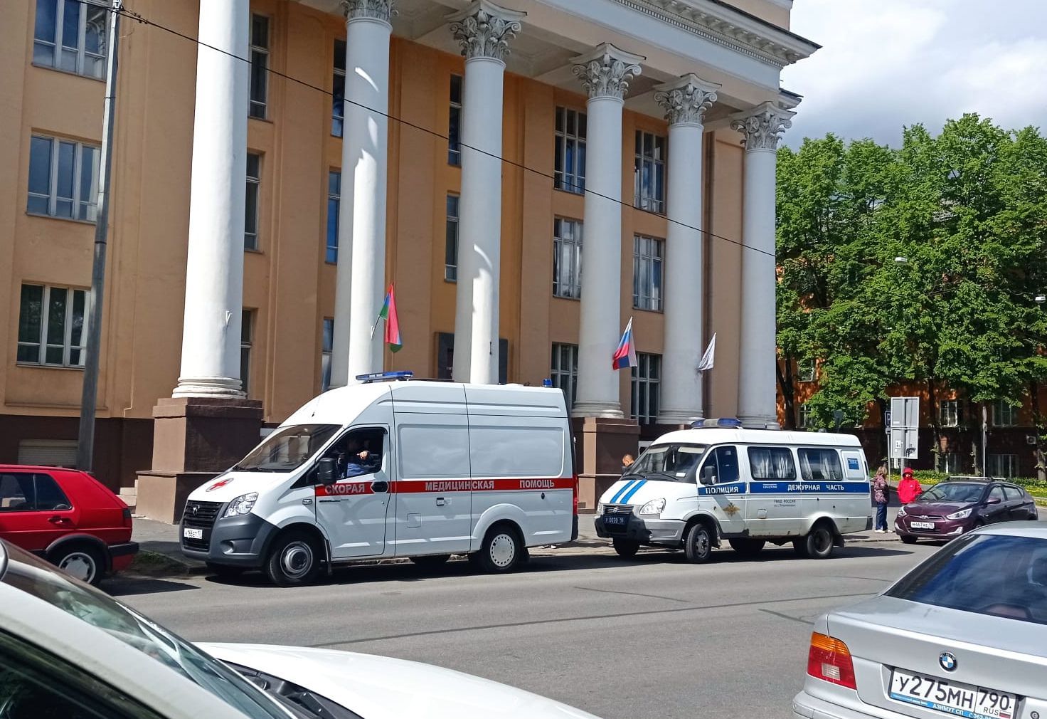 В Петрозаводске неизвестные «заминировали» здание ГИБДД и бассейн