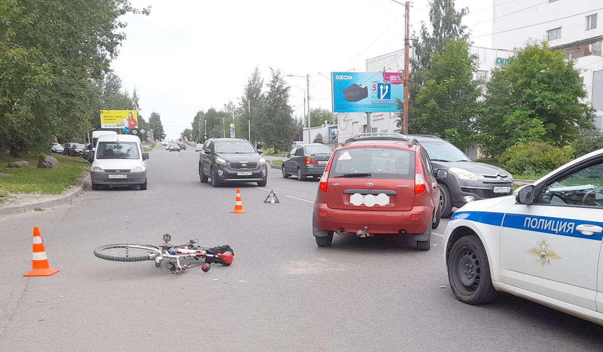 В Петрозаводске сбили пожилого велосипедиста