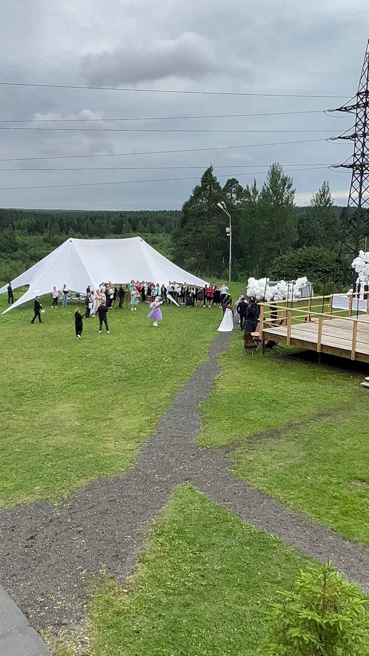 В Петрозаводске под дождём снимают шоу «Четыре свадьбы» | 20.07.2023 |  Новости Петрозаводска - БезФормата