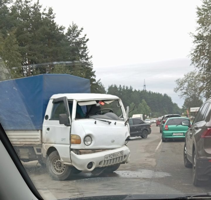 Сколько стоек в автомобиле