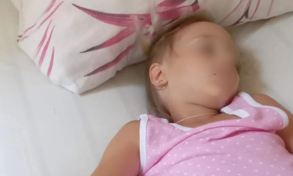 Ребенок во сне упал с кровати и ударился головой комаровский