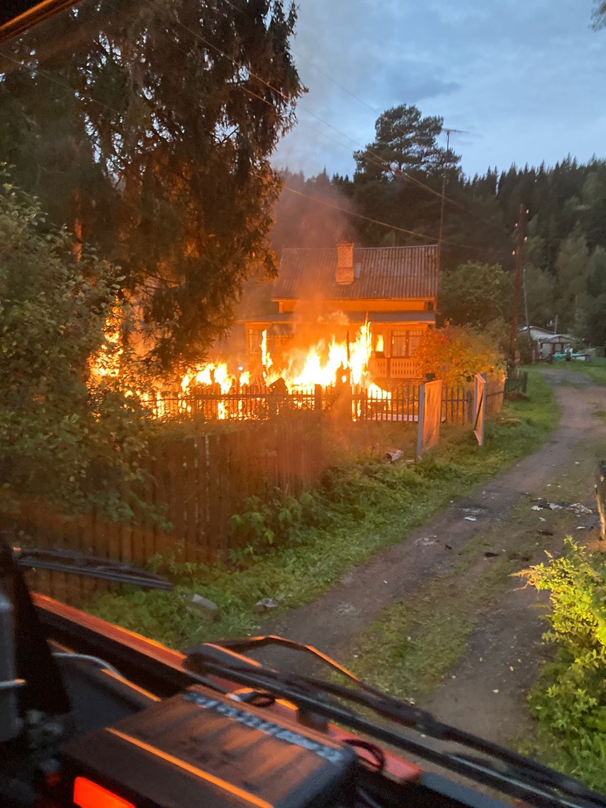 Дачный домик в Карелии чуть не взлетел на воздух сегодня ночью