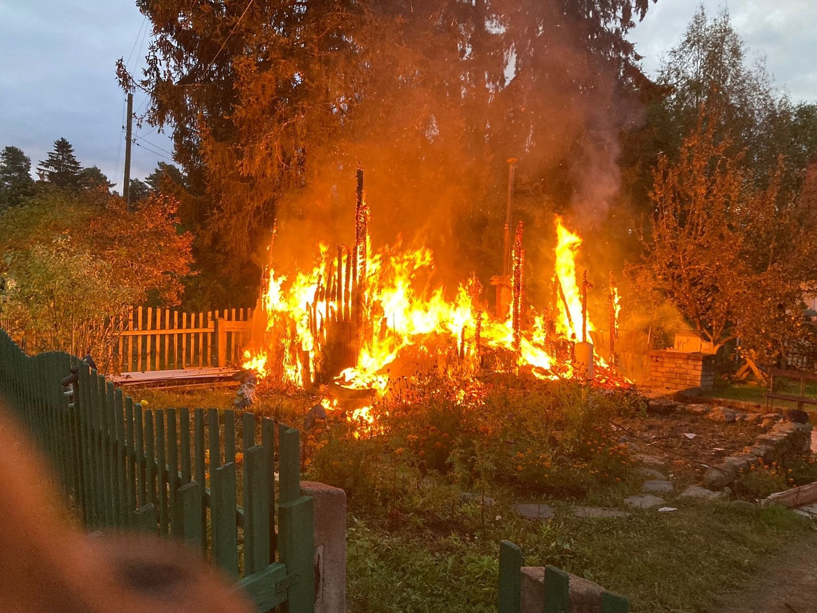 Дачный домик в Карелии чуть не взлетел на воздух сегодня ночью