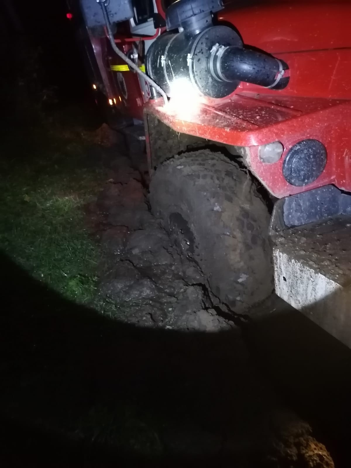 В Карелии пожарные не смогли спасти дом из-за ужасной дороги | 16.10.2023 |  Новости Петрозаводска - БезФормата