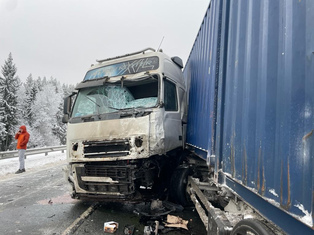 Стало известно, кто погиб в страшной аварии с грузовиками в Карелии |  08.12.2023 | Новости Петрозаводска - БезФормата