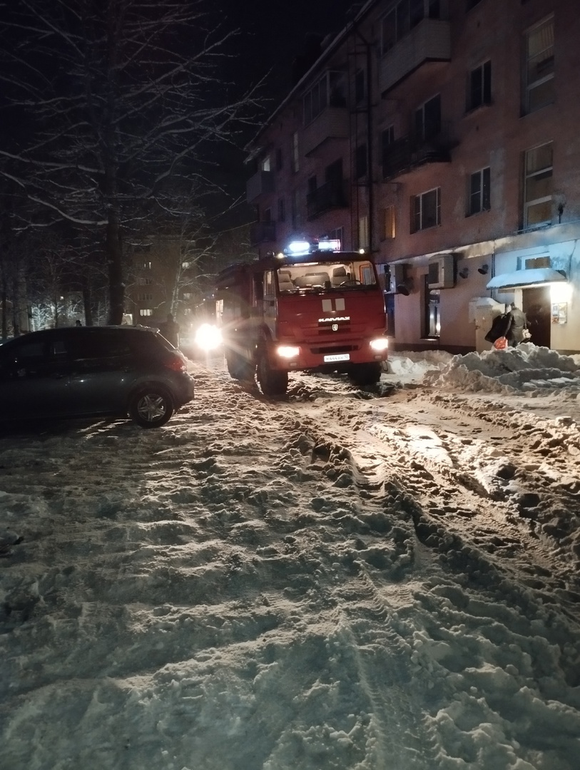 Серьезный пожар произошел в квартире в Карелии: хозяин был пьян |  30.12.2023 | Новости Петрозаводска - БезФормата