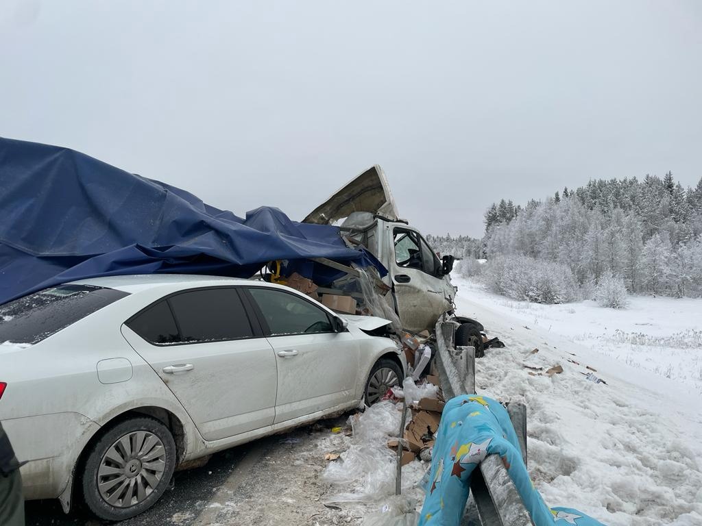 Стало известно, кто погиб в страшной аварии с грузовиками в Карелии |  08.12.2023 | Новости Петрозаводска - БезФормата