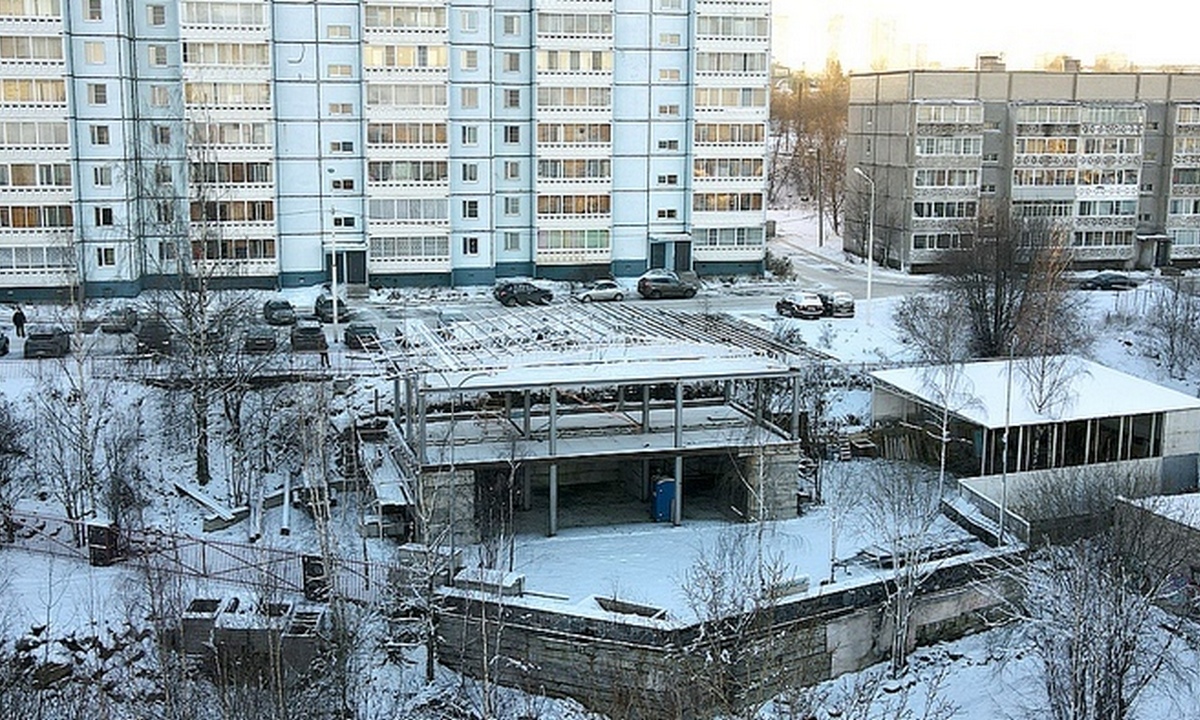 Странный огромный ангар строят прямо под окнами домов в Петрозаводске |  15.12.2023 | Новости Петрозаводска - БезФормата