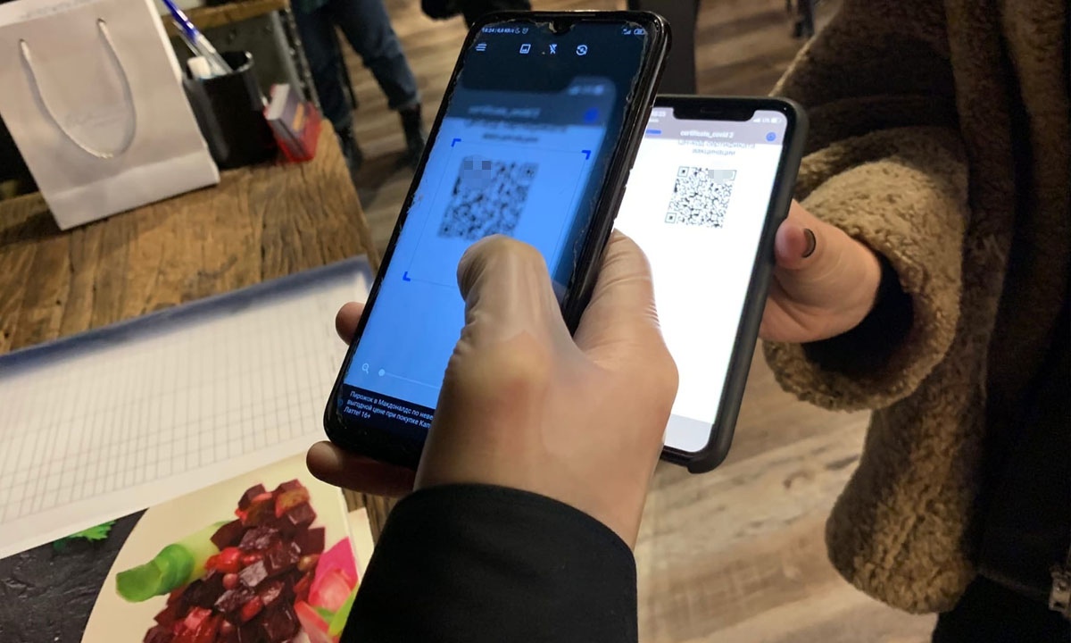 Оплачивать товары по QR-коду опасно