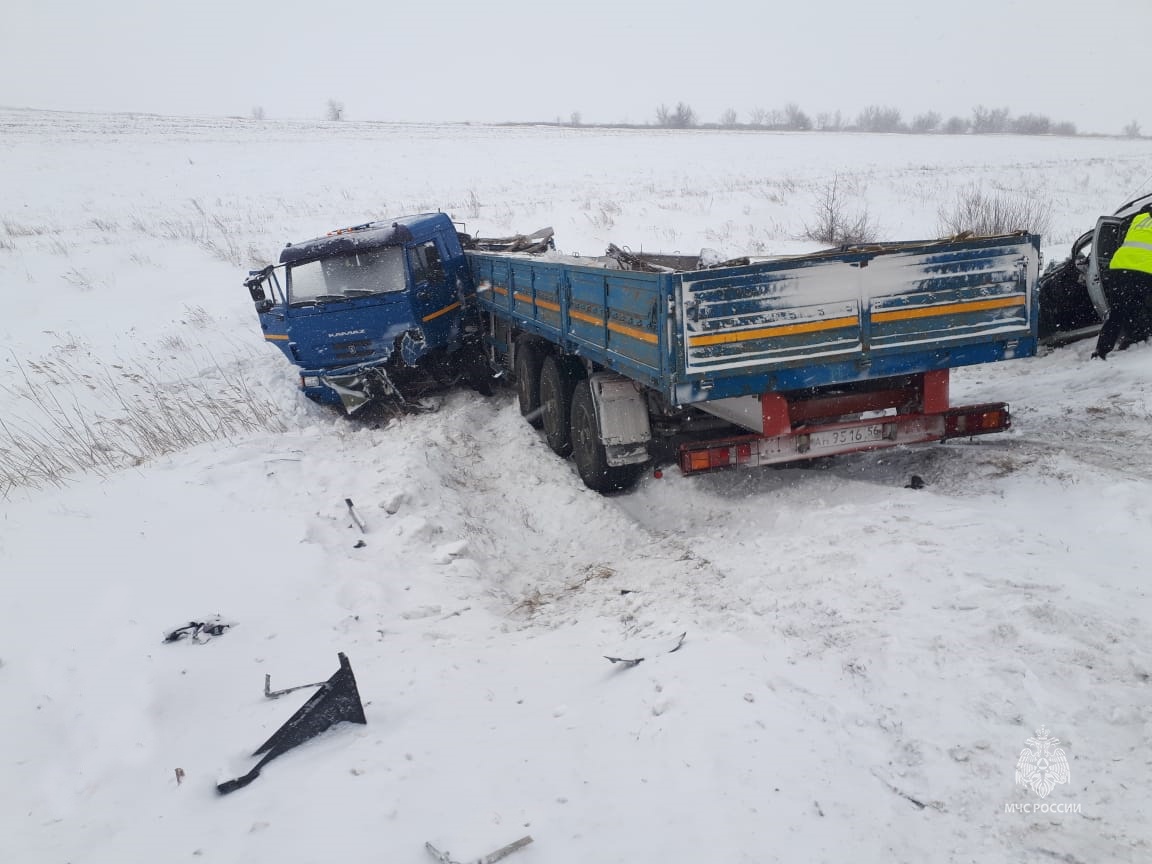 Два ребенка и три взрослых погибли в страшной массовой аварии