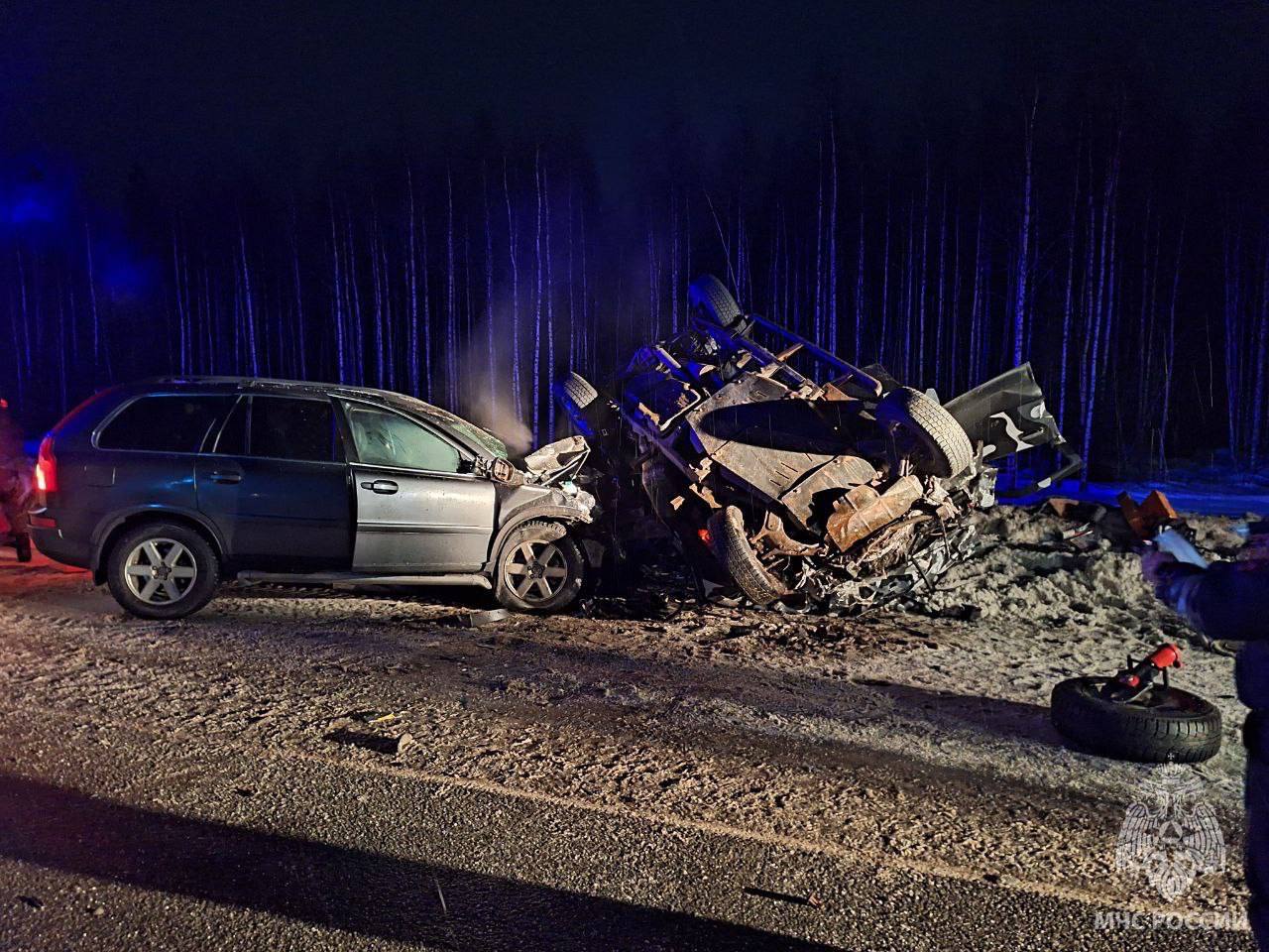 Четыре человека погибли в страшной аварии в Карелии