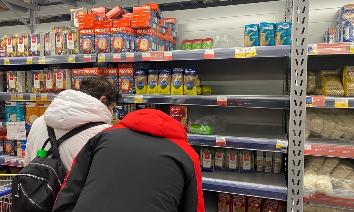 В магазинах Петрозаводска несколько дней таинственно исчезали продукты