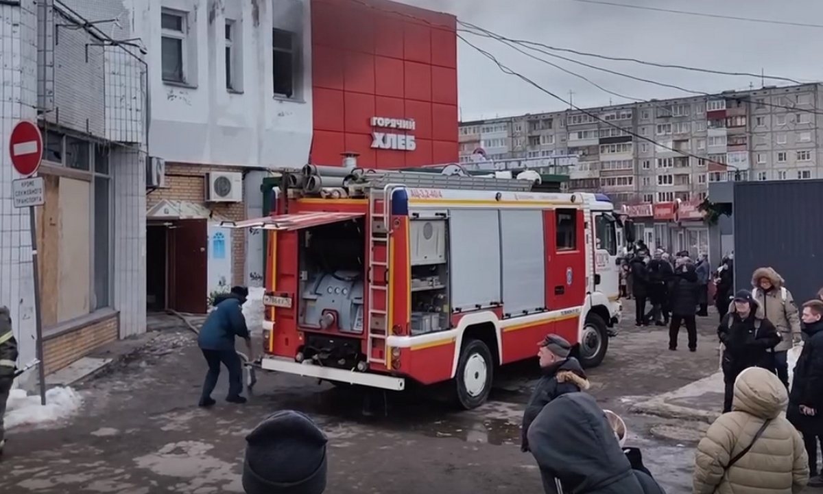 В МЧС рассказали подробности пожара в торговом центре в Петрозаводске