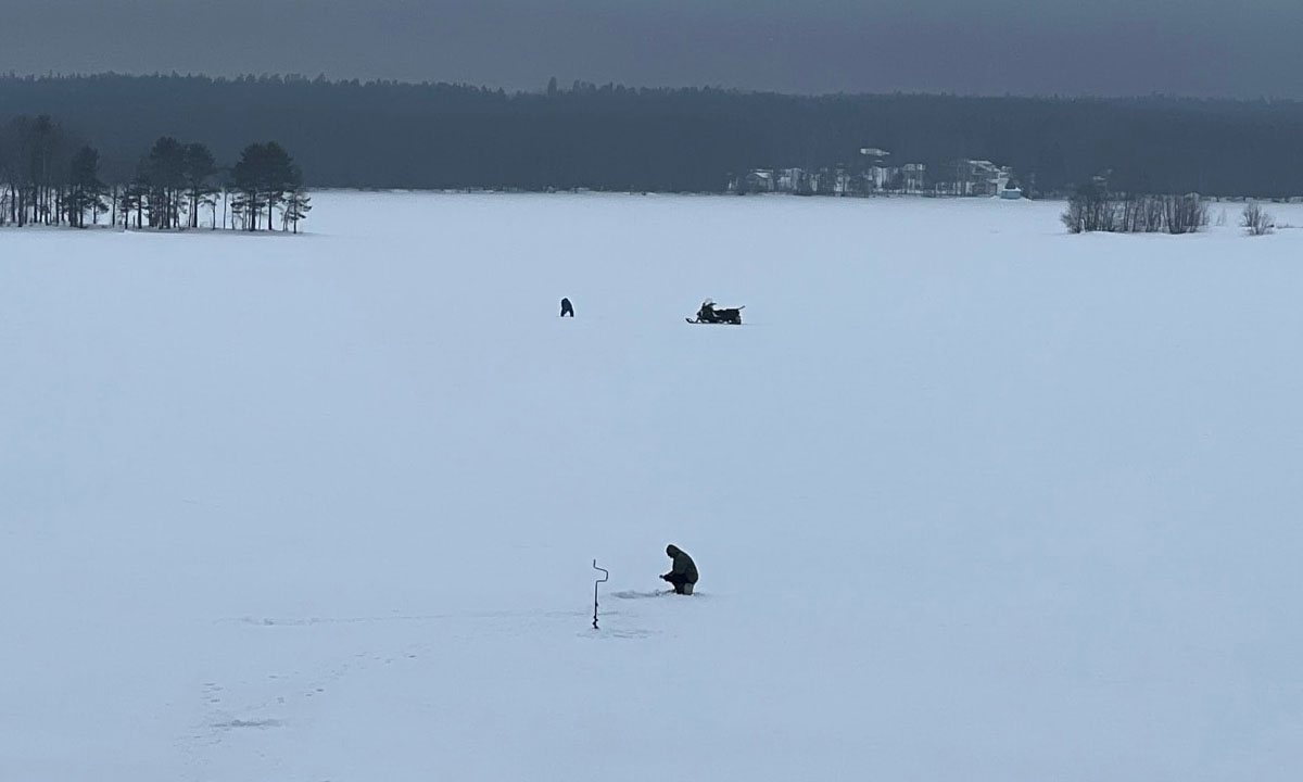 В Карелии рыбаки провалились под лед: они чудом выжили