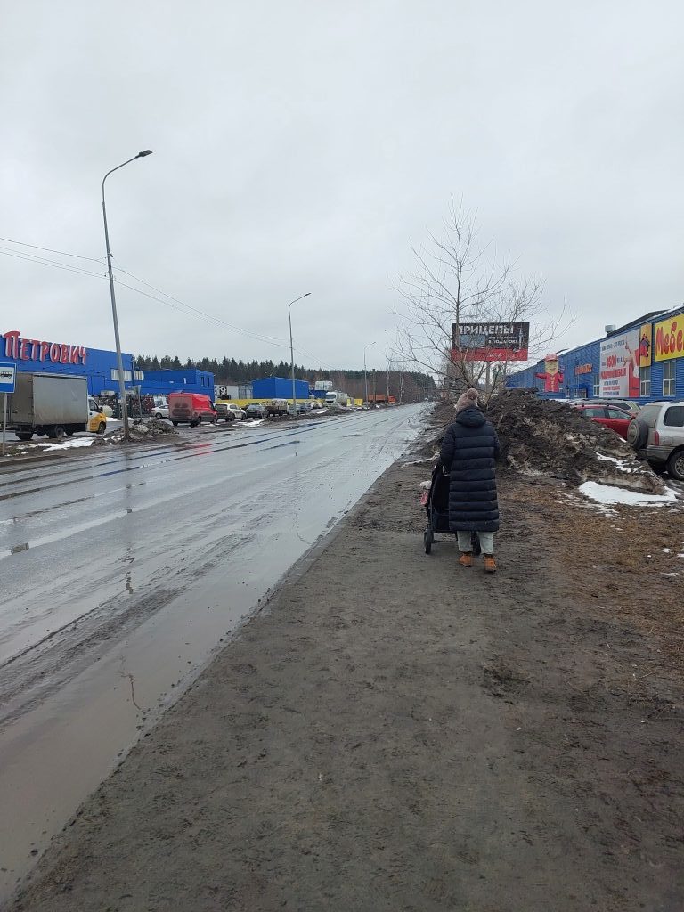 Нас отшили». В Петрозаводске жильцы нового ЖК добираются до дома через  опасную дорогу | 22.03.2024 | Новости Петрозаводска - БезФормата