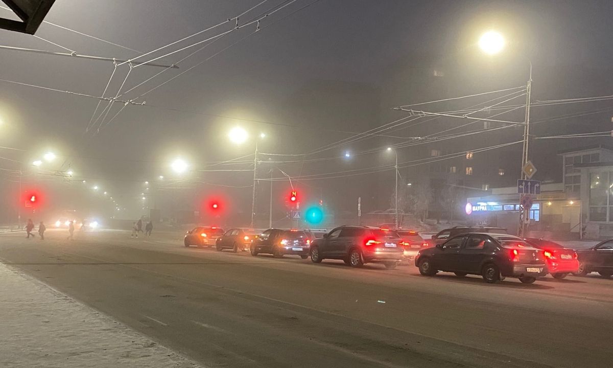 Жители района Петрозаводска несколько месяцев задыхаются от едкого дыма