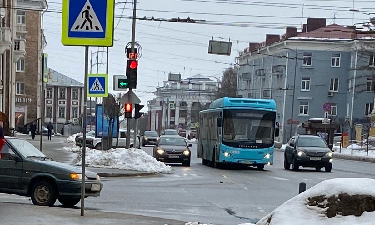 Стало известно, как долго будут ездить в Петрозаводске лазуревые автобусы