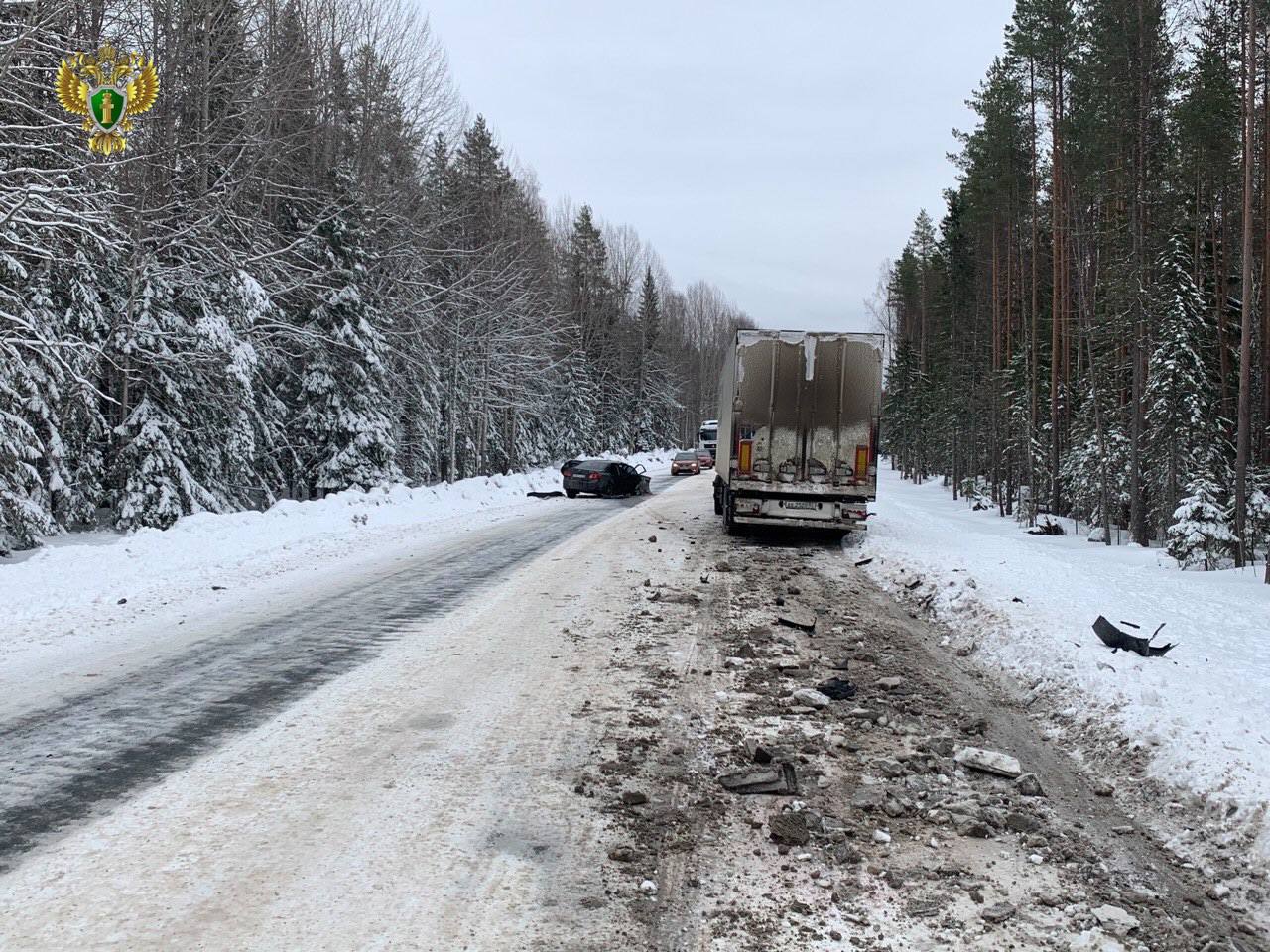 Двое мужчин погибли в Карелии, вылетев на «Тойоте» на встречку