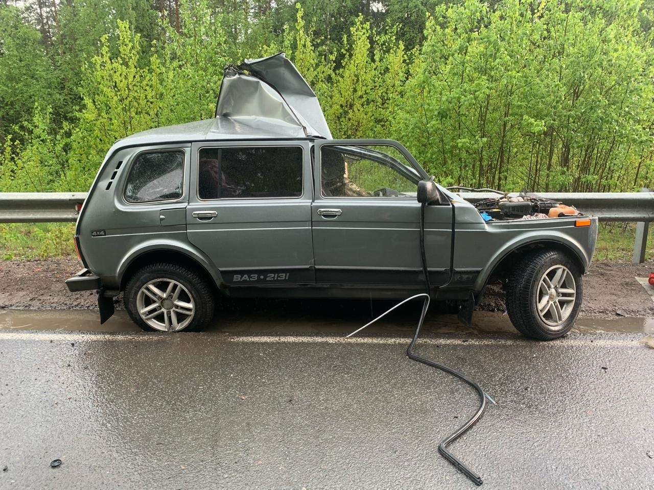 В Карелии погибшего водителя вырезали из машины | 30.05.2024 | Новости  Петрозаводска - БезФормата