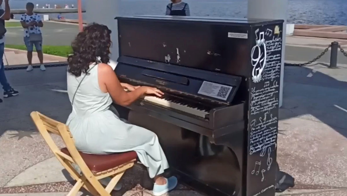 Стало известно, когда на набережной Онежского озера снова появится пианино